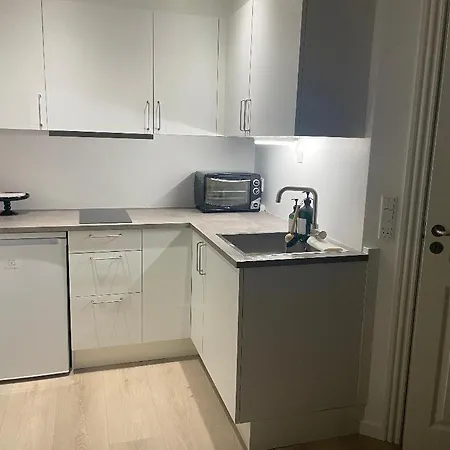 Taet Pa Torv, Total Nyrenoveret